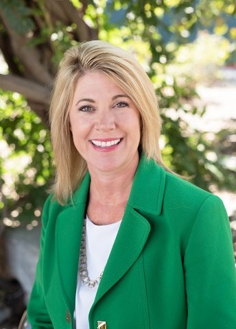 Louisville Tourism’s Angi Van Berg Recognized by IAEE